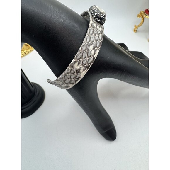 Snake Skin Baroque Pearl Marcasite Thin Cuff Bracelet Pretty Bracelet For Ladies - Picture 3 of 10